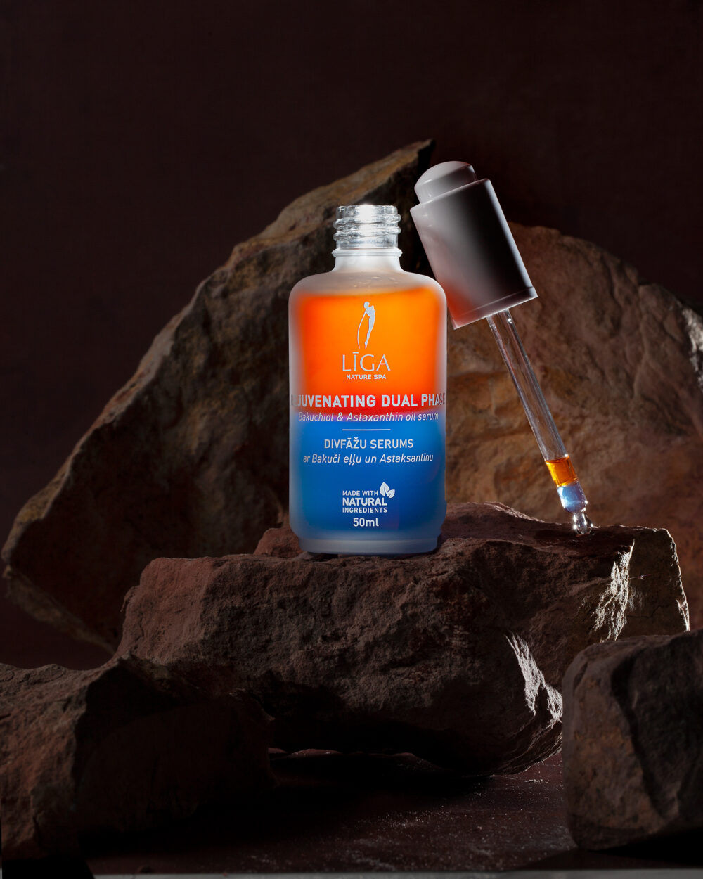 Rejuvenating dual phase serum with Bakuchiol & Astaxanthin oil 50 ml - Image 3